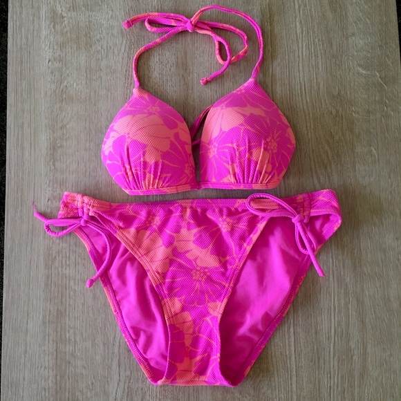 Malibu Women’s Bikini Top & Bottom 2 Pc Swimwear - Picture 1 of 5